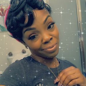 Meet your Posher, Trinia